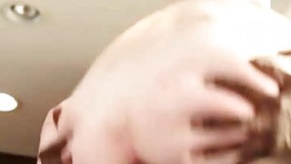云南茶行老板娘和地方混混开房缴保护费~连身体都奉上了.